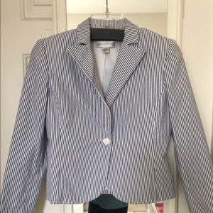 2Piece Suit with Cropped Pants